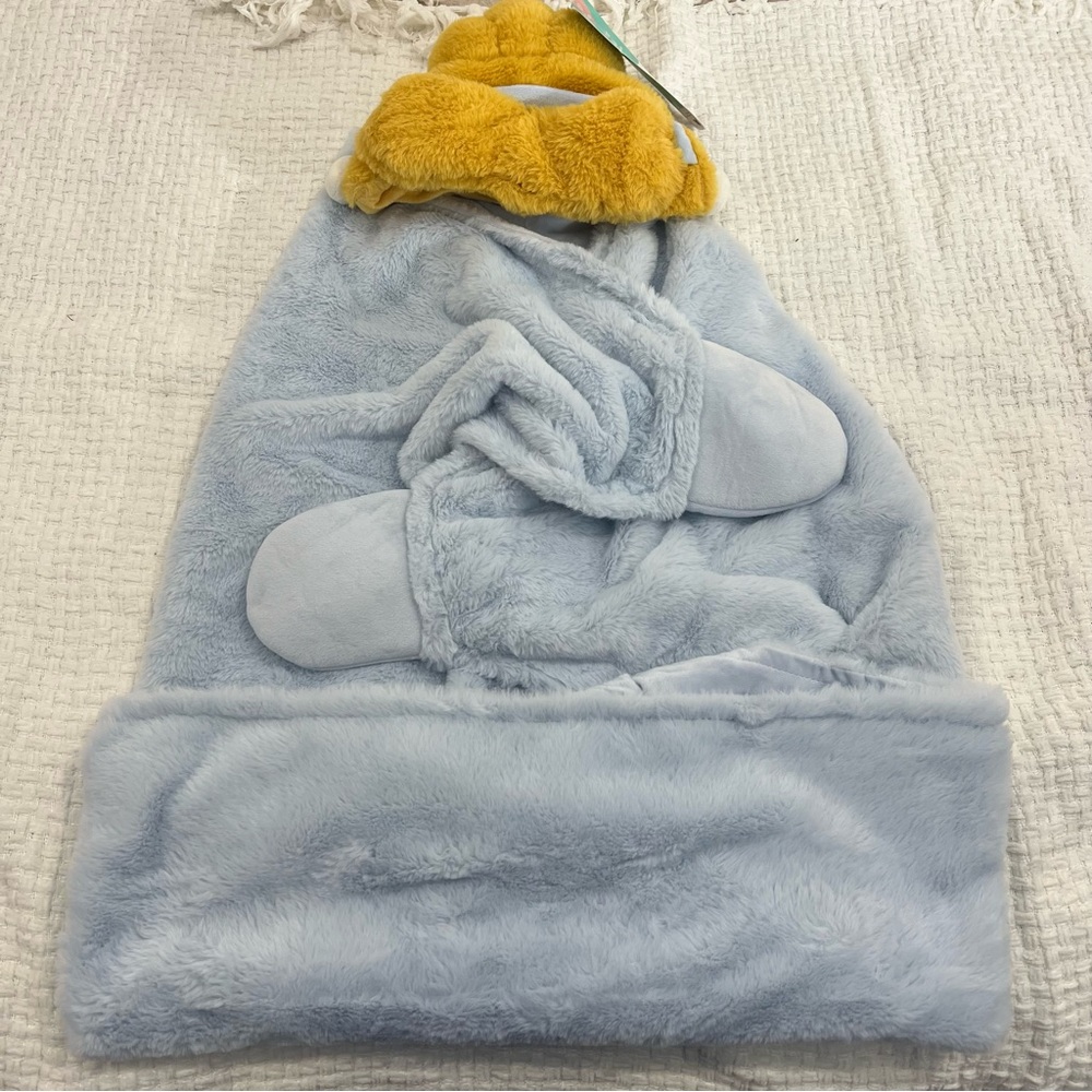 Disney Pillowfort Cinderella Hooded Blanket Built-In Mitts 40x50 NWT